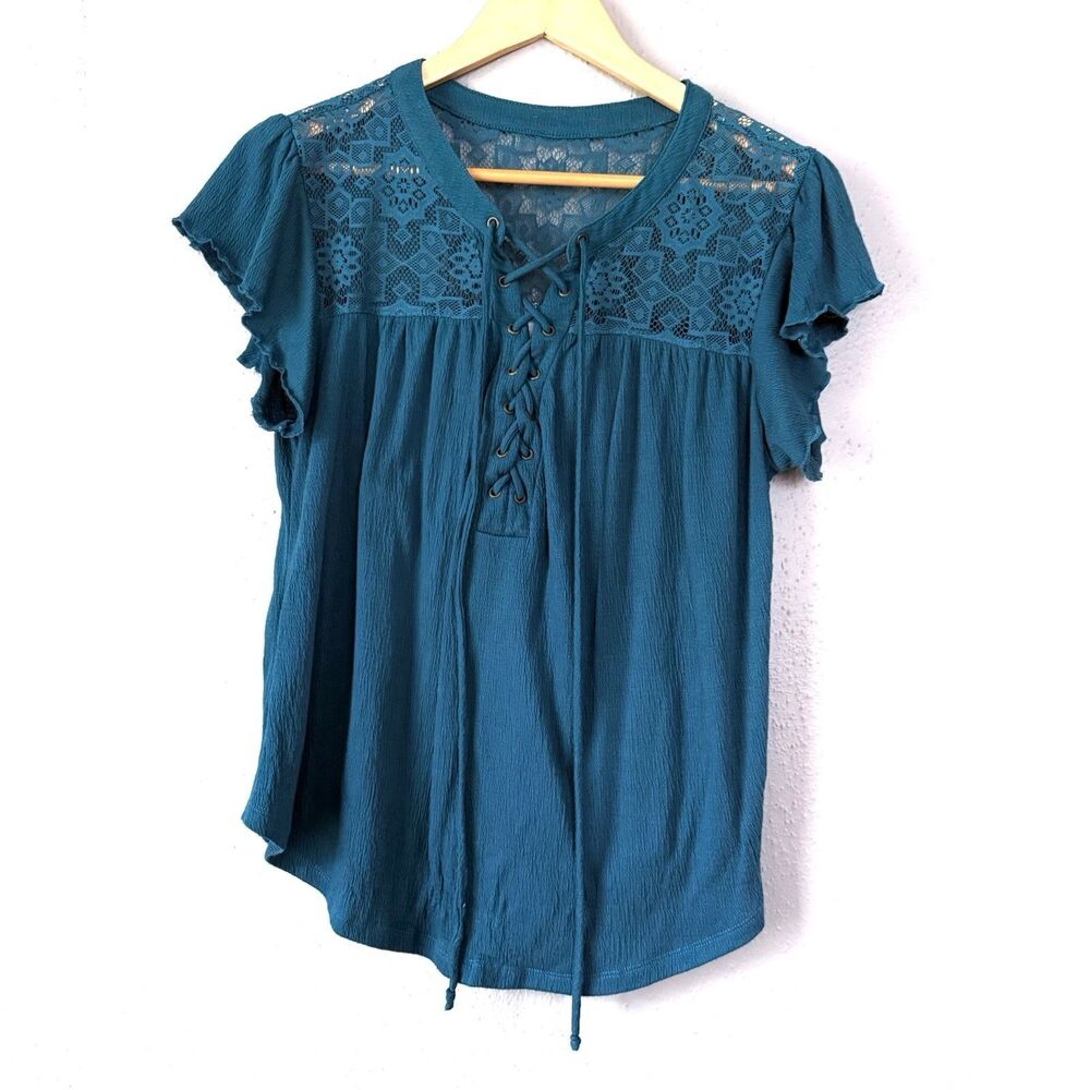 No Boundaries Women's blouse L front drawstring lace short sleeves bohemian